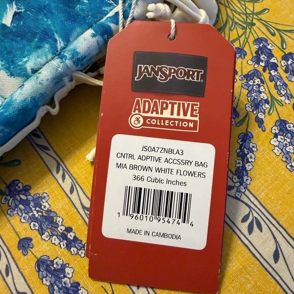 Jansport Central Adaptive Crossbody Accessory Bag. In White Flowers. NWT - Picture 9 of 10